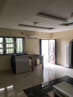 3bdrm Apartment in Iyaganku Gra, Iyanganku for rent