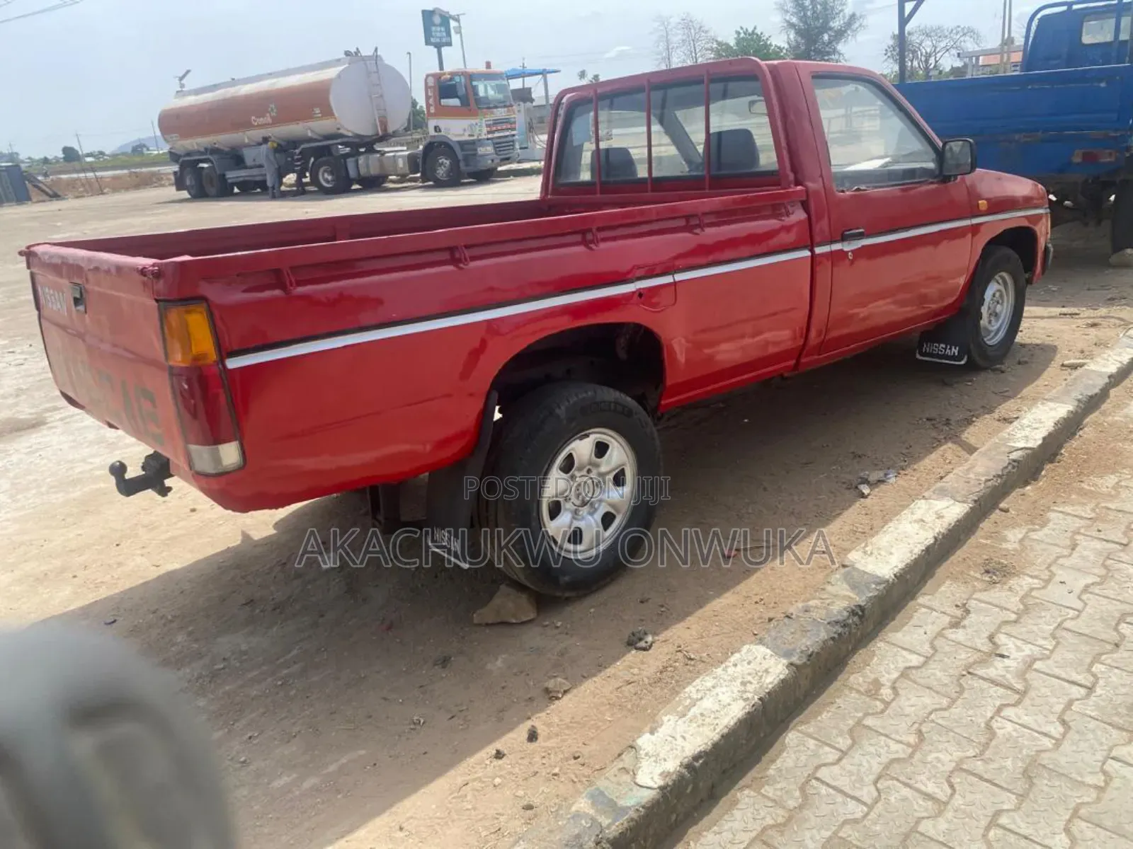 Nissan Pick-Up 2007 Red