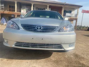 Toyota Camry 2004 Silver