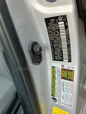 Toyota Corolla LE 4dr Sedan (1.8L 4cyl CVT) 2015 Silver