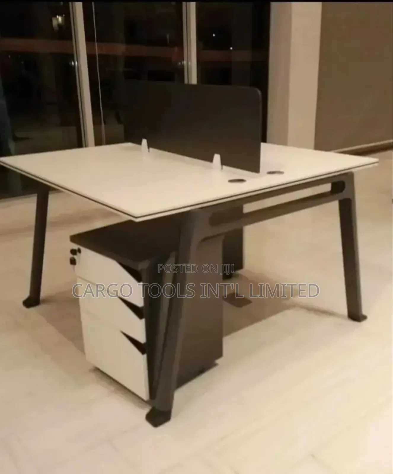 Quality Workstation by 2 People