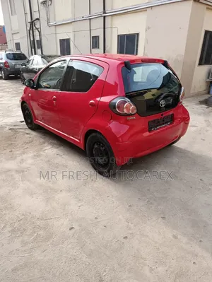 Toyota Aygo 1.0 5-Door 2007 Red