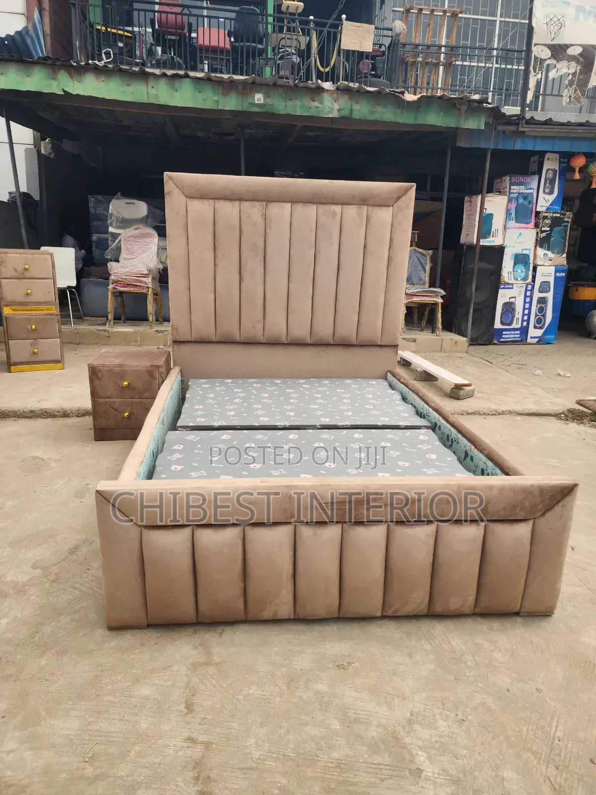 Standard Padded 4.5by6 Bed Stand.