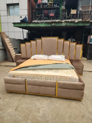 5ft Tall Luxury 6by6 Stand With Drawers