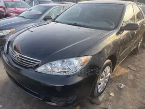 Toyota Camry XLE 4dr Sedan (2.4L 4cyl 5A) 2005 Black