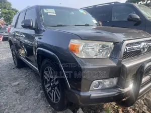 Toyota 4-Runner Limited 4WD 2012 Gray