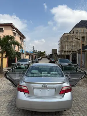 Toyota Camry LE 4dr Sedan (2.4L 4cyl 5A) 2009 Silver