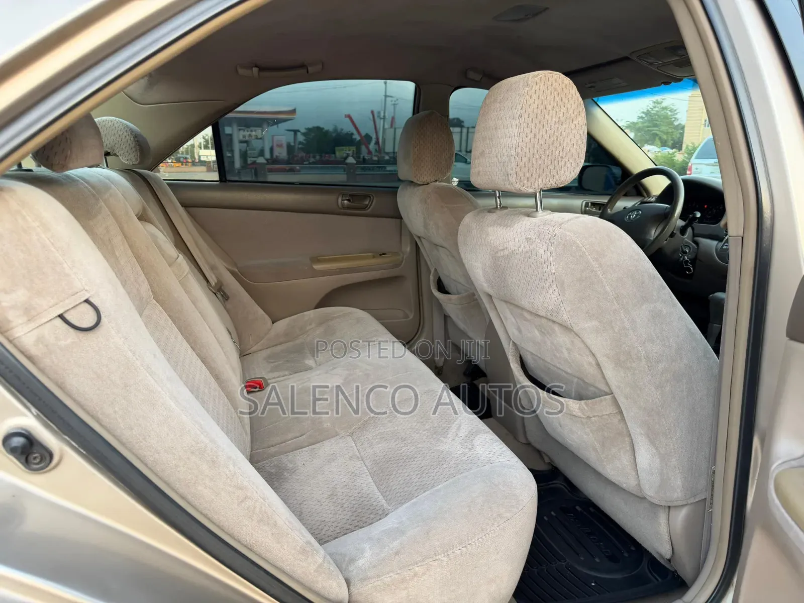 Toyota Camry LE 4dr Sedan (2.4L 4cyl 4A) 2004 Gold