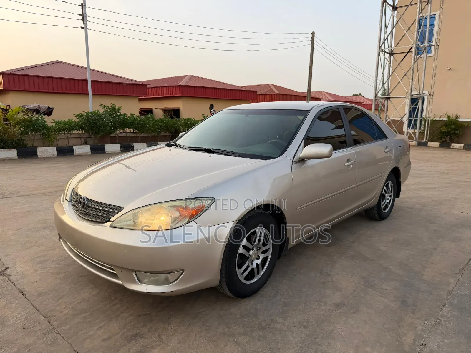 Toyota Camry LE 4dr Sedan (2.4L 4cyl 4A) 2004 Gold