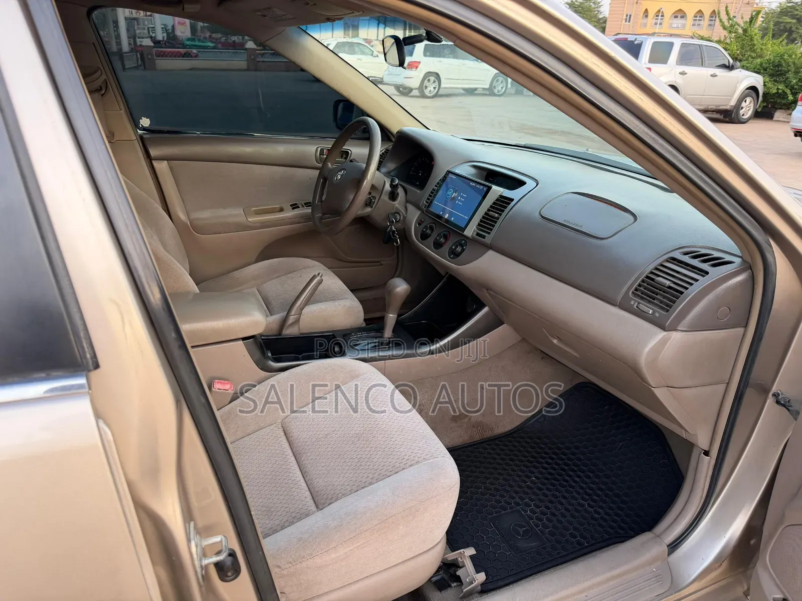 Toyota Camry LE 4dr Sedan (2.4L 4cyl 4A) 2004 Gold