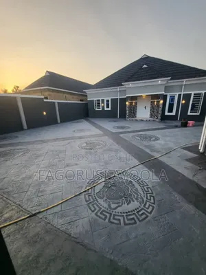 3bdrm Bungalow in Success Estate,Akuru for sale