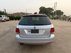 Volkswagen Jetta SportWagen 2.5L SE with Sunroof 2013 Silver