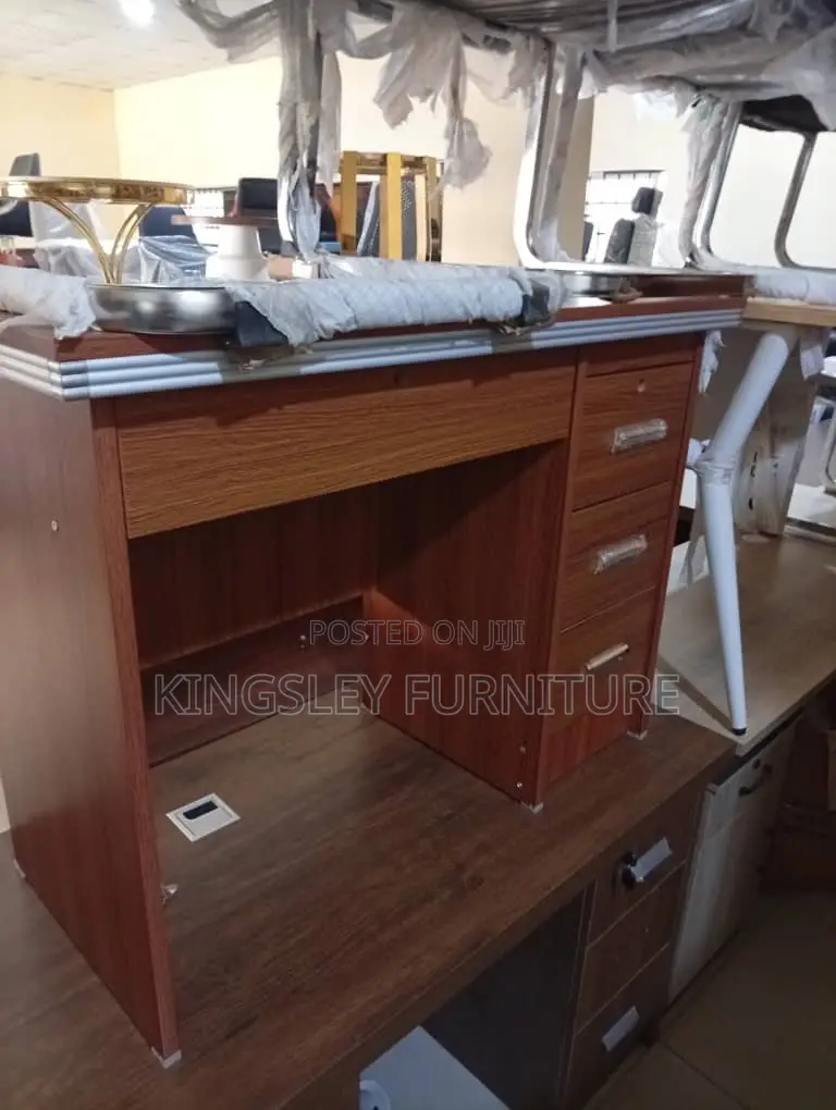 Foreign (2feet) Office Table
