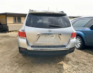 Toyota Highlander 2012 Silver