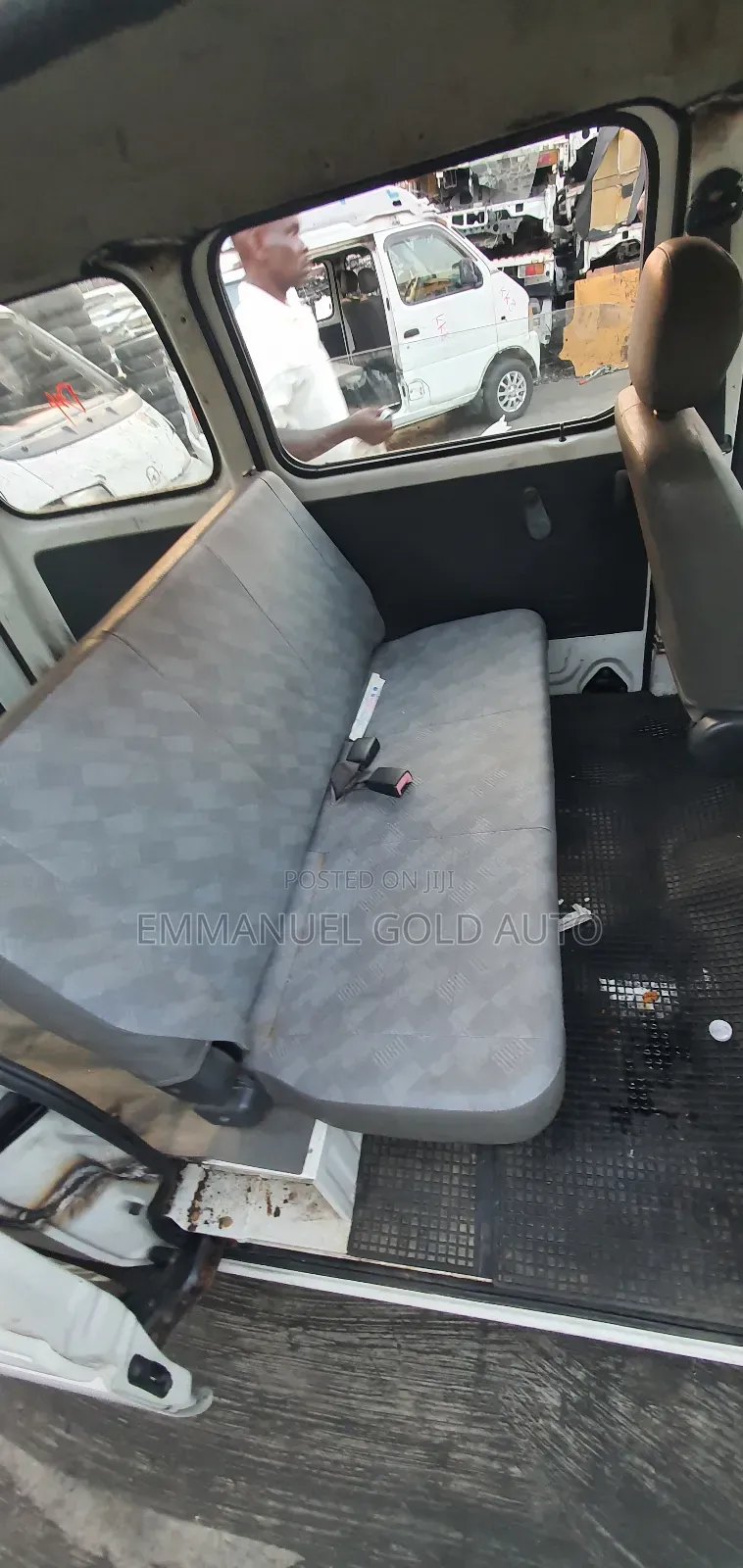 Suzuki APV Minibus 2010 White