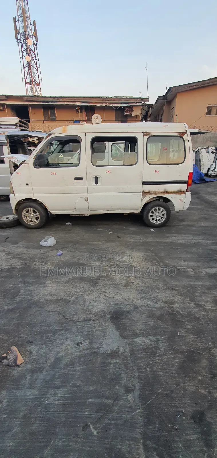 Suzuki APV Minibus 2010 White