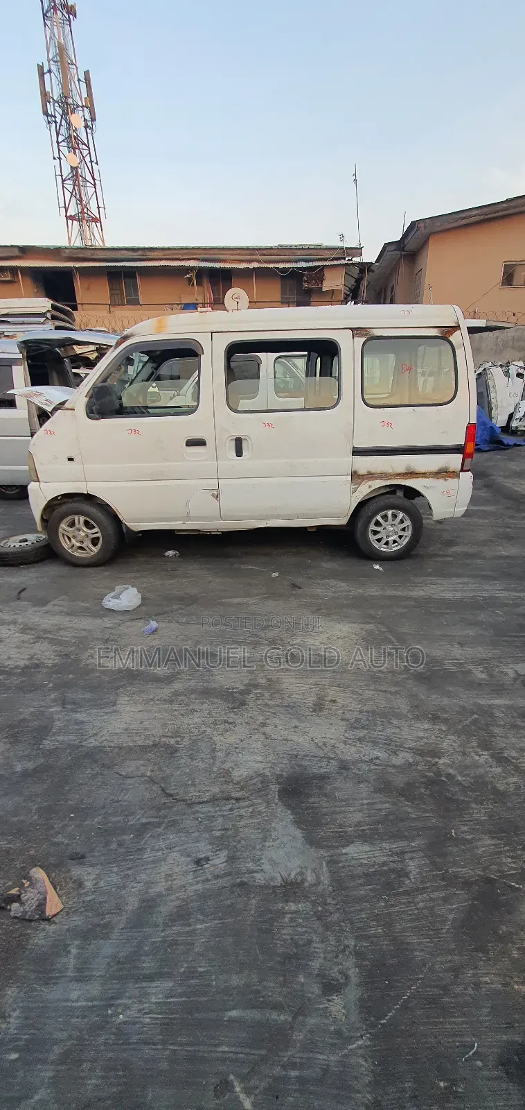 Suzuki APV Minibus 2010 White