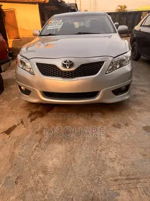 Toyota Camry SE 4dr Sedan (2.5L 4cyl 6AM) 2010 Silver
