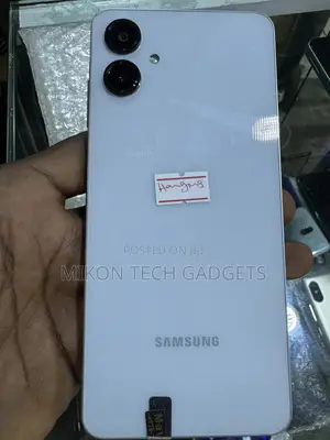 Samsung Galaxy A06 128 GB White