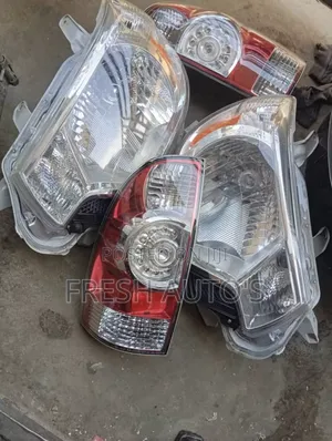 Head Lamp Tundra 2010