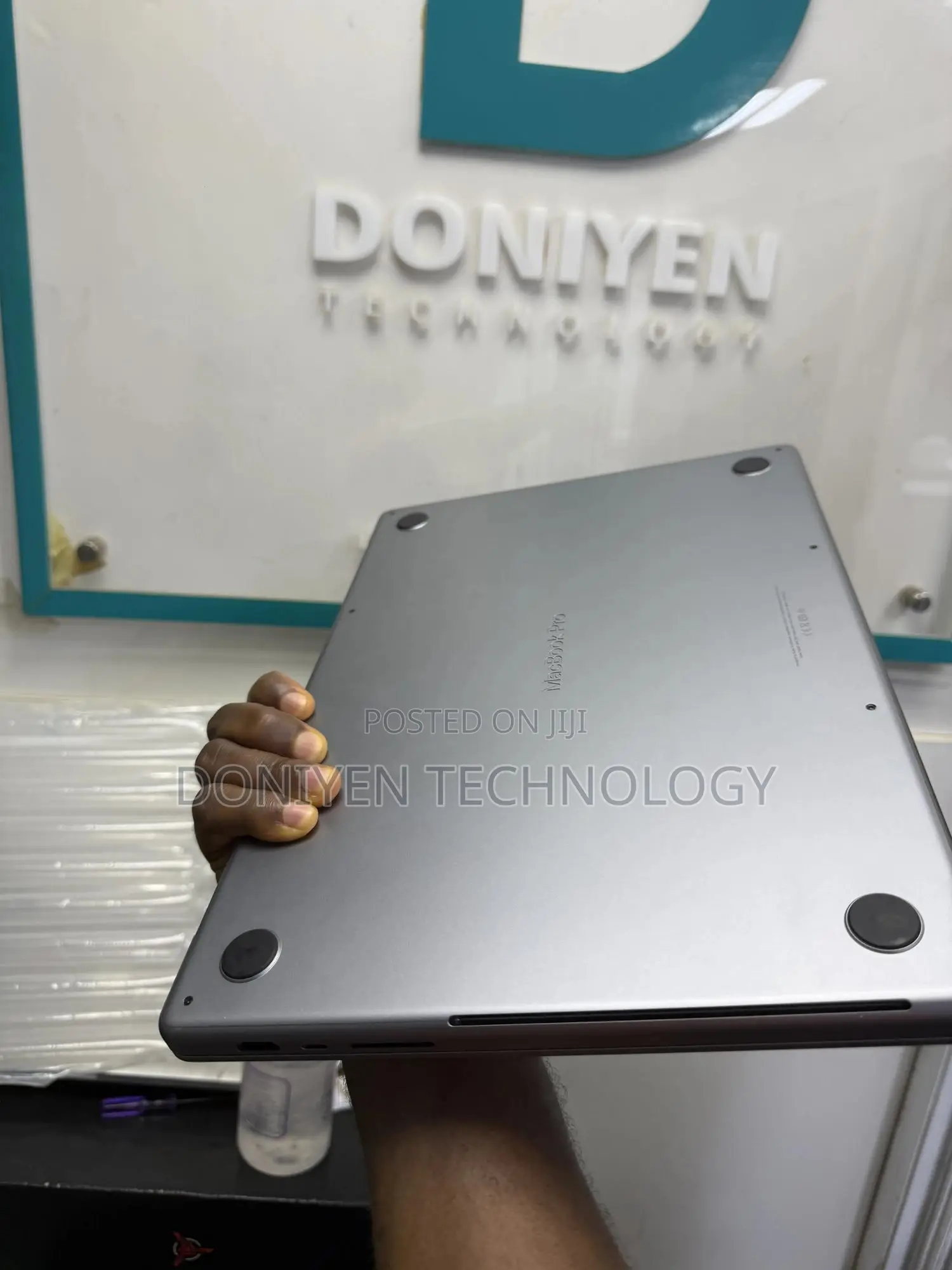 Laptop Apple MacBook Pro 2021 M1 64GB Apple M1 Pro SSD 2T