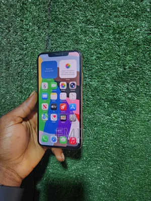 Apple iPhone 11 Pro Max 64 GB Gold