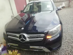 Mercedes-Benz GLC-Class 2019 Blue