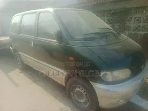 Nissan Serena 2000 Green