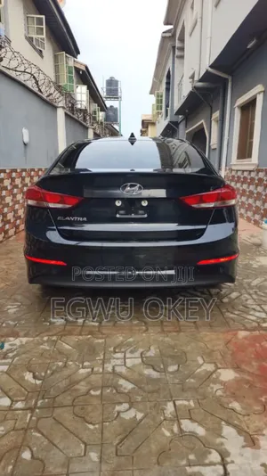 Hyundai Elantra 2017 Black