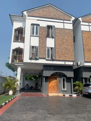 Furnished 2bdrm Apartment in Gated And Secured, Lekki Phase 1 for rent