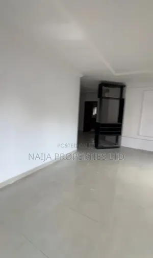 3bdrm Apartment in Lekki Phase 1 for rent