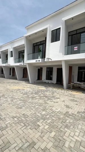 4bdrm Duplex in Ikota for sale