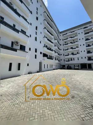 2bdrm Block of Flats in Chevron Estate for rent