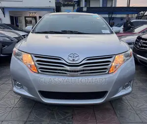 Toyota Venza XLE 2010 Silver