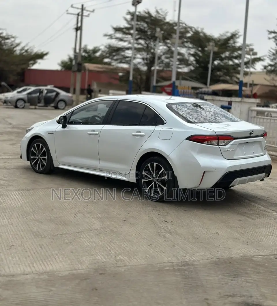 Toyota Corolla 2022 White