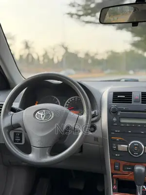 Toyota Corolla 2011 Gray
