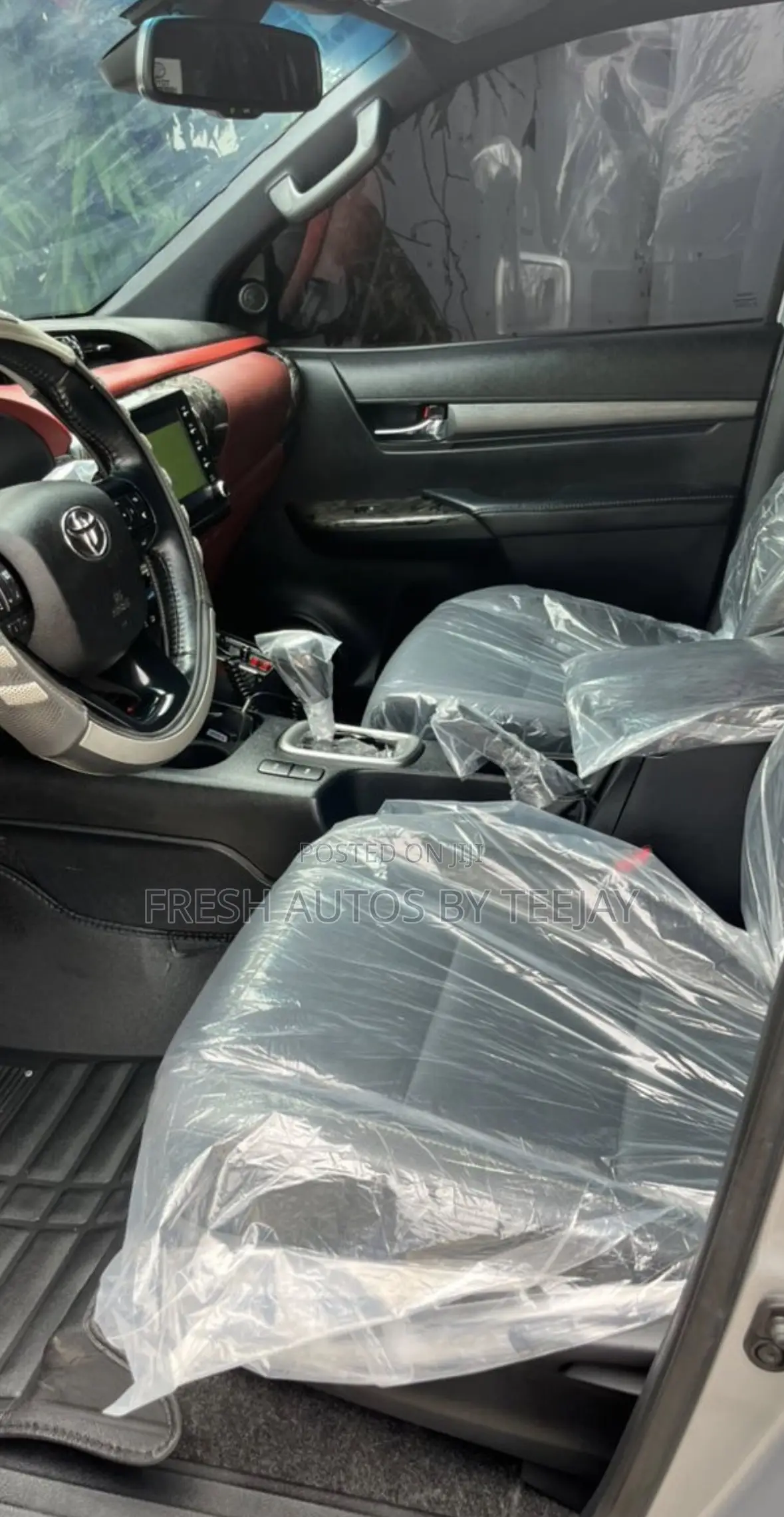 Toyota Hilux 2024 Silver