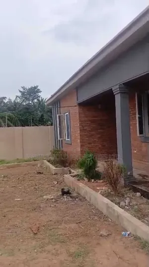 3bdrm Bungalow in Benin City for rent