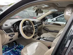 Mercedes-Benz M Class ML350 4MATIC 4dr SUV AWD (3.5L 6cyl 7A) 2015