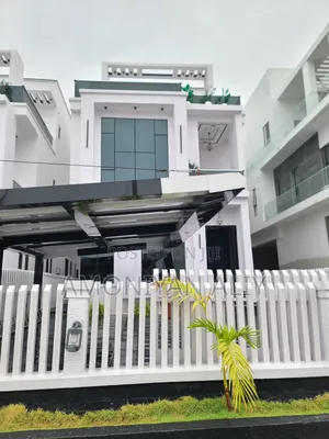 5bdrm Mansion in Megamond Estate, Ikota for sale