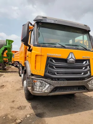 Brand New Sinotruk 12-Tire Heavy Duty Truck - Powerful Reliable!