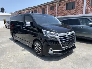 Toyota Granvia 2022 Black