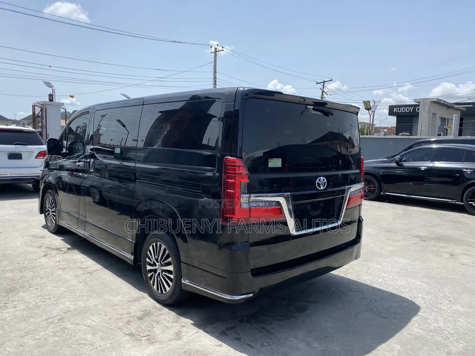 Toyota Granvia 2022 Black