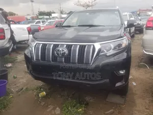 Toyota Land Cruiser Prado 2023 Black
