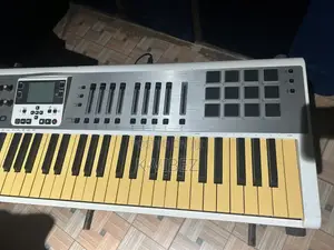 M-Audio Axiom Air 49 Midi Controller Keyboard With 16 Drum Pads