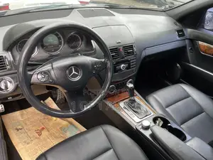 Mercedes-Benz C300 Sport 4Matic Sedan AWD (3.0L 6cyl 7A) 2011 Black