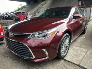 Toyota Avalon Limited FWD Sedan (3.6L 6cyl 6A) 2016 Red