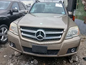 Mercedes-Benz GLK-Class 350 4MATIC 2010 Gold