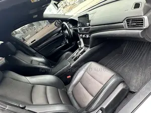 Honda Accord 2019 White