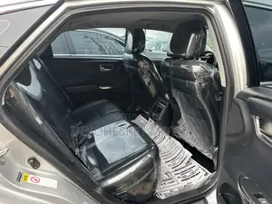 Toyota Avalon Limited 4dr Sedan (3.5L 6cyl 6A) 2015 Silver